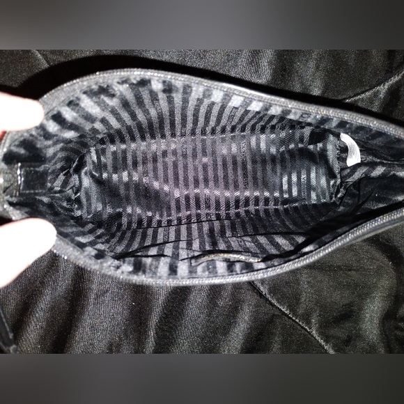 COPY - Victoria's Secret Makeup Bag - Picture 5 of 6